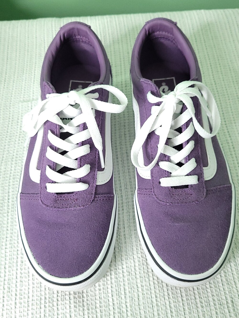 VANS Women's  Purple Suede Low Top Sneakers Size 7